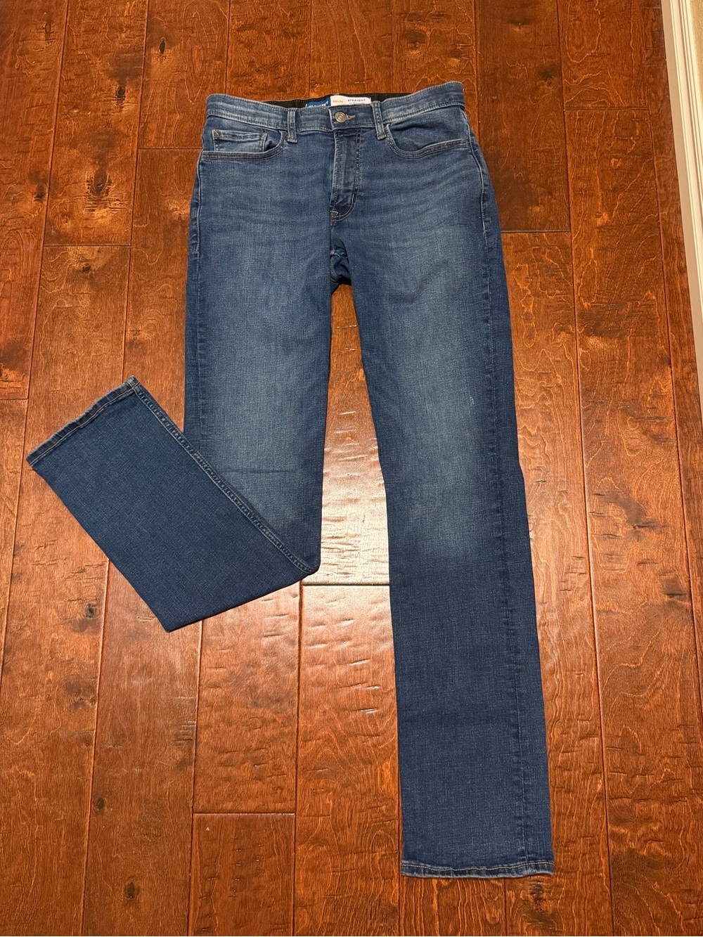 Men’s Old Navy Straight Leg Jeans